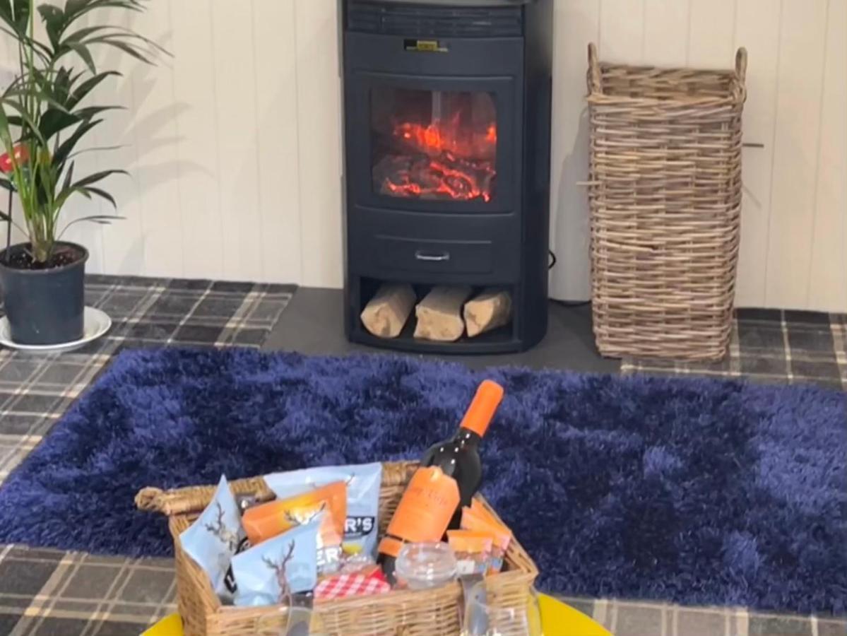 Oak Boutique Lodge Includes Hot Tub Air Con & Dog York Eksteriør billede